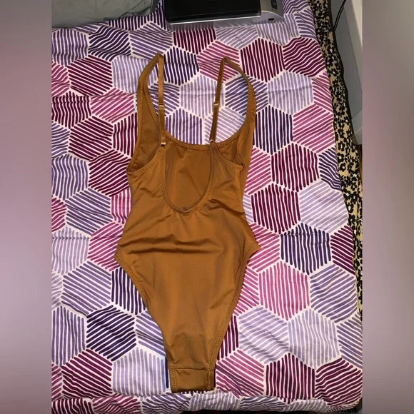 SKIMS Size XXS Almond Brown Scoop Neck One Piece Swim Suit Bathing suit NWT - Picture 5 of 7